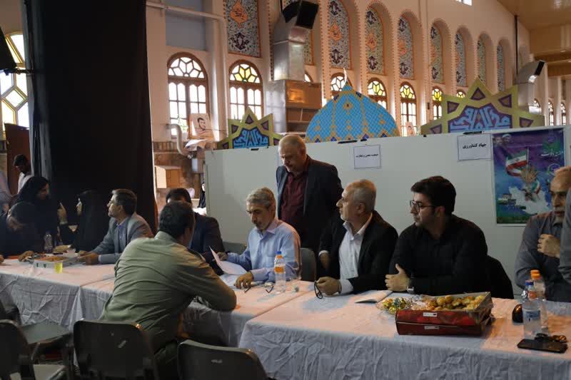 عکس|میزخدمت دولتمردان در مصلی امام خیمنی(ره) ساری