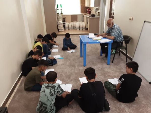 این کانون مسجدی زائراولیها و محرومان را راهی پیادهروی اربعین کرده است