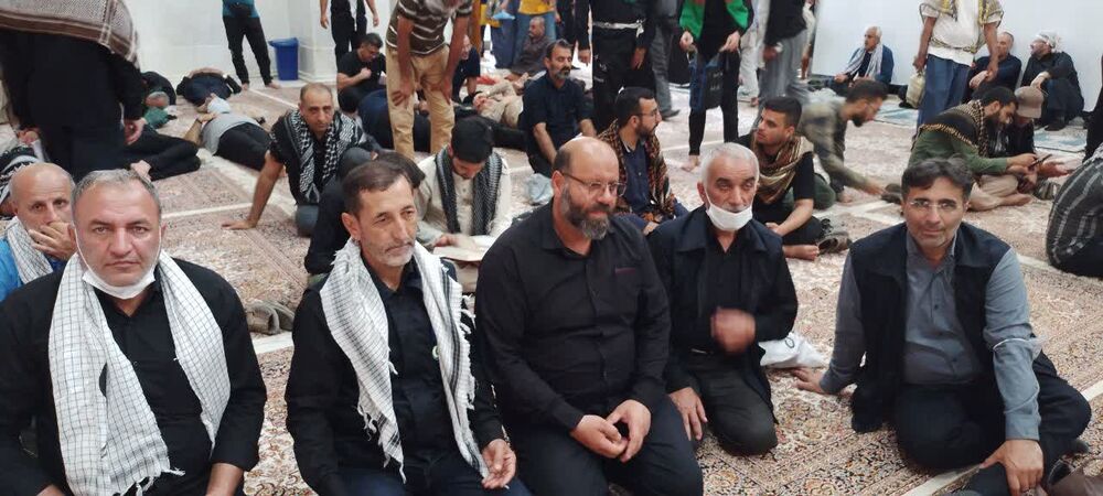 این کانون مسجدی فرهنگ ایثار و شهادت را در پیادهروی اربعین تبلیغ میکند