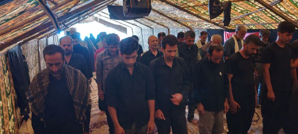 این کانون مسجدی فرهنگ ایثار و شهادت را در پیادهروی اربعین تبلیغ میکند