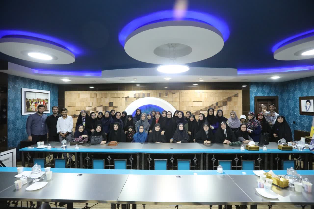 وظیفه مروج کتاب تسهیل کردن امر انتخاب کتاب برای عموم مردم است