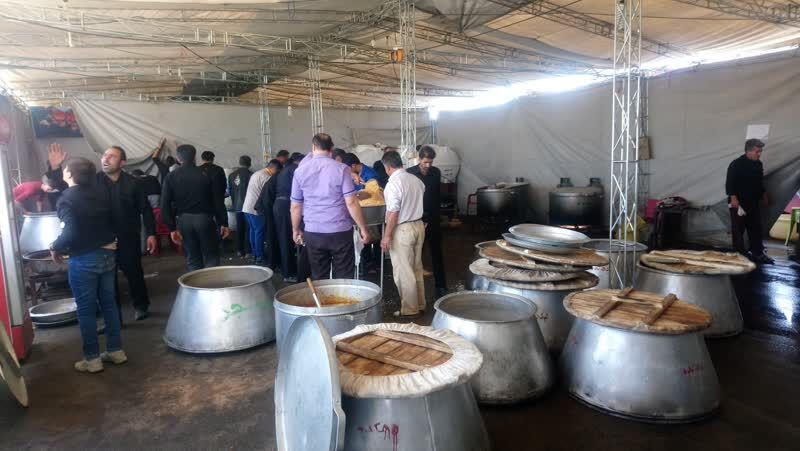 از راهاندازی بیمارستان صحرایی تا تعمیر خودرو و خیاطی در موکب بچههای همدان