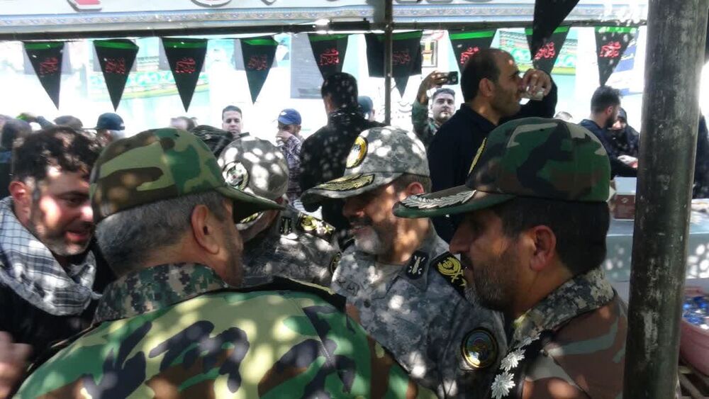 بازدید معاون اجرایی آجا از موکب رهپویان ولایت تیپ ۱۸۱ زرهی شهید سلیمی نزاجا