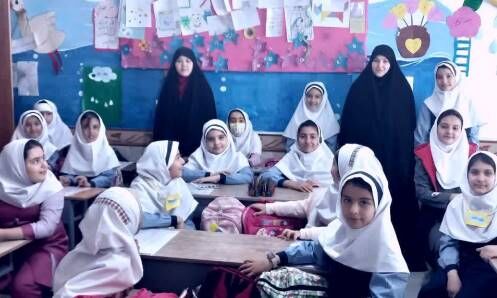 انتقال مفاهیم اسلامی و سبک زندگی درست به کودکان در هیئتی دخترانه