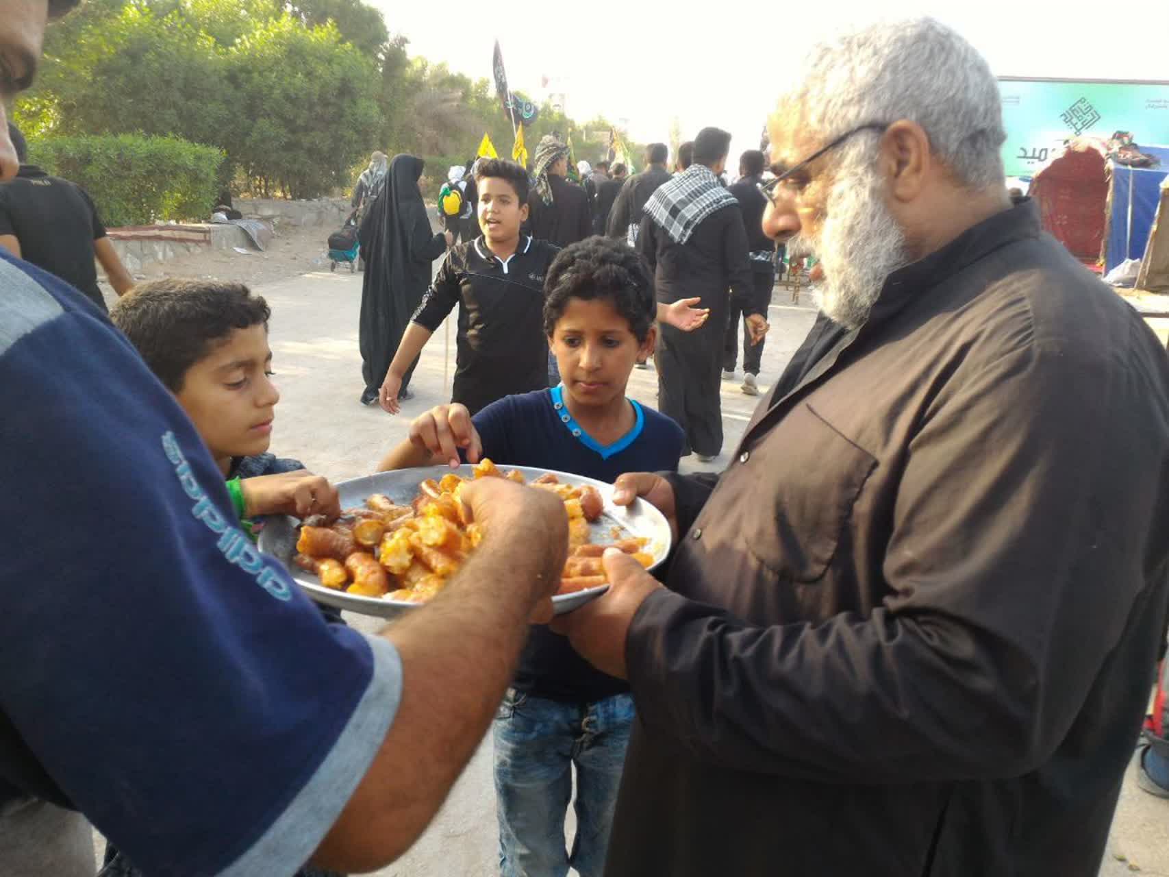 جاذبه حسین(ع) در تصویر تفسیر شده عشق