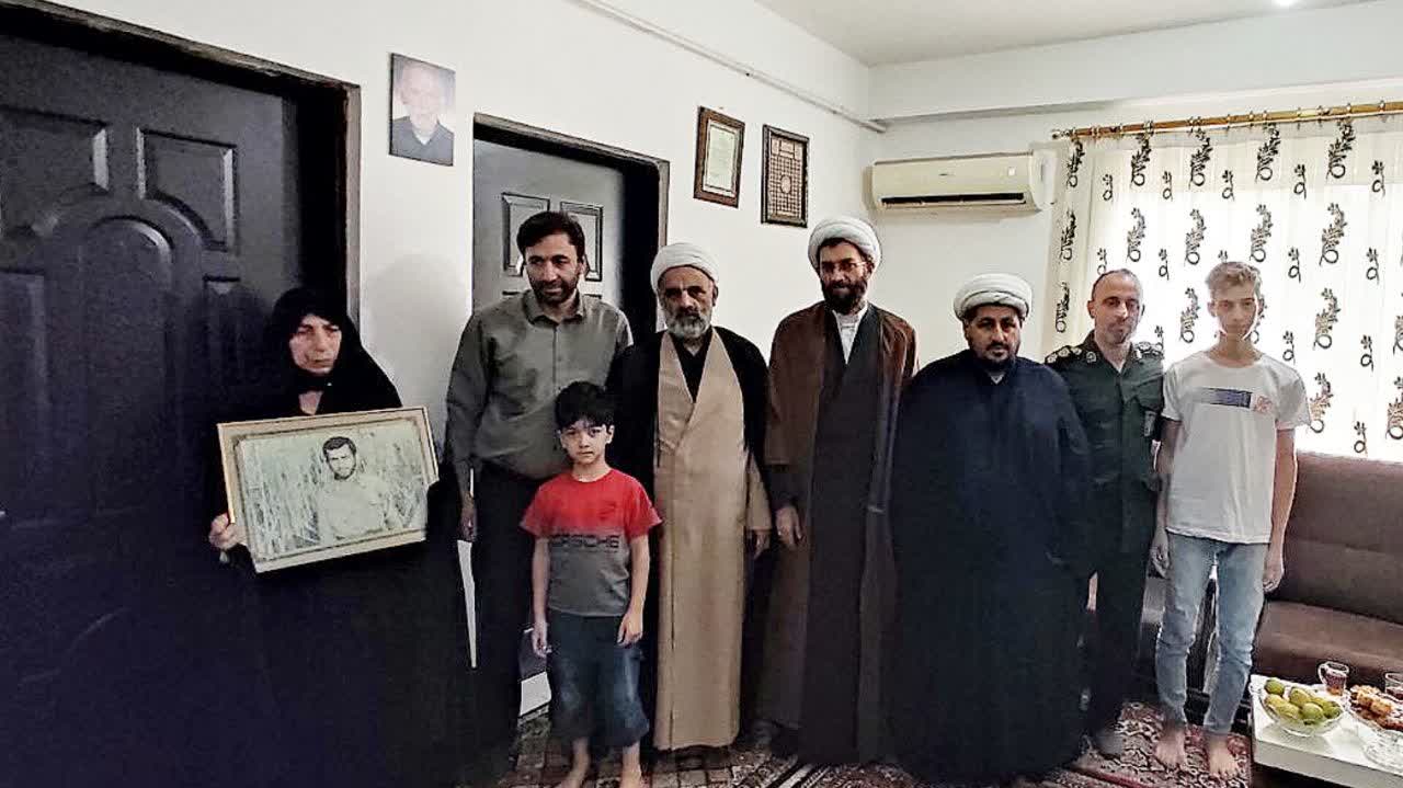 شهیدان عزت، جوانمردی و ایثار را از سیدالشهدا آموخته اند