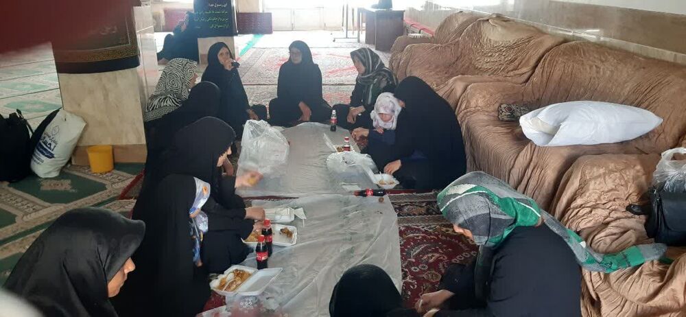 پذیرایی از زائران اربعین حسینی در موکب شهید حججی کرمانشاه