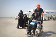 بازگشت نخستین گروه زائران اربعین حسینی در فرودگاه گرگان