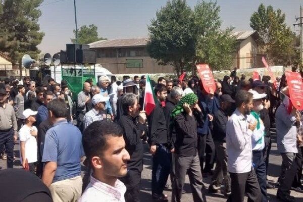 مراسم پیادهروی جاماندگان اربعین تحت عنوان «به تو از دور سلام» برگزار شد