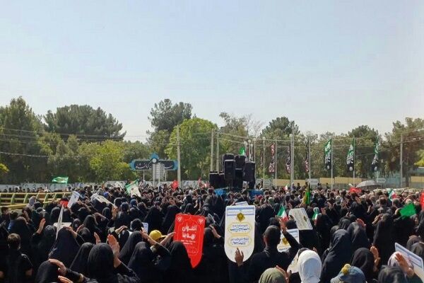 مراسم پیادهروی جاماندگان اربعین تحت عنوان «به تو از دور سلام» برگزار شد