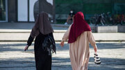 شورای دولتی فرانسه از ممنوعیت پوشیدن عبای اسلامی در مدارس حمایت کرد