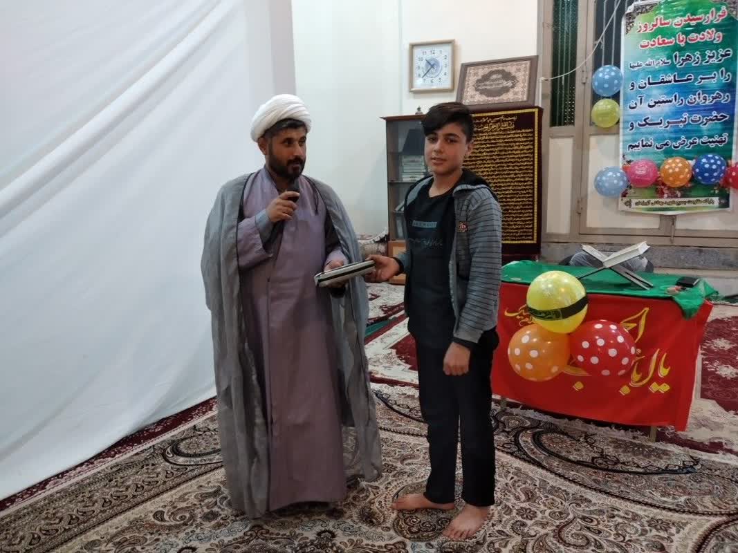 روایتی از فعالیت های قرآنی و فرهنگی در مسجد روستای آورزمان ملایر