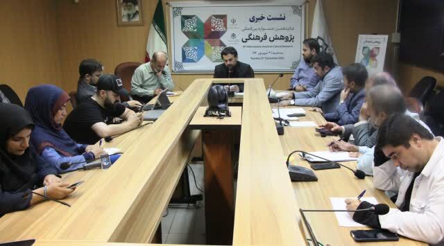 هدف ما تقویت فرهنگ پژوهش است/برگزیدگان این جشنواره به بنیاد ملی نخبگان معرفی شوند