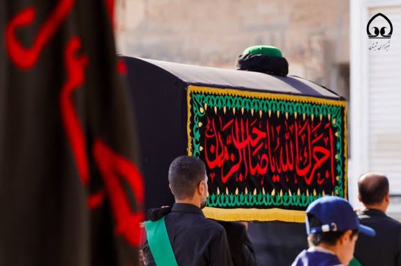 فیلم و عکس/ تشییع نمادین پیکر پیامبر رحمت(ص) در حرمین عسکریین(ع)