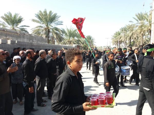 برنامه بچه های مسجد برای سالروز شهادت امام رضا(ع) در روستای کردر رضوی؛ از سوگواری آیینی تا نذر اطعام