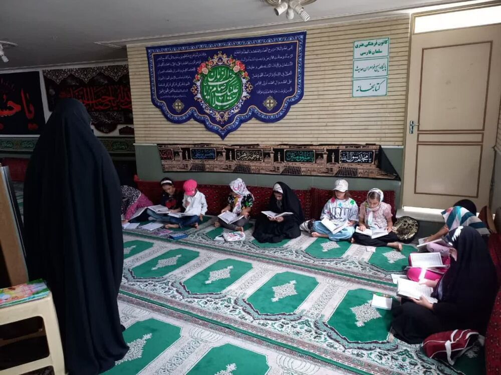 کانونهای فرهنگی هنری در مسیر تربیت جوانان فعالیت میکنند