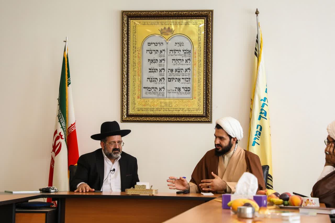 محبت و دوستی؛ رهاورد مهم دینداری و مکتب انبیا است