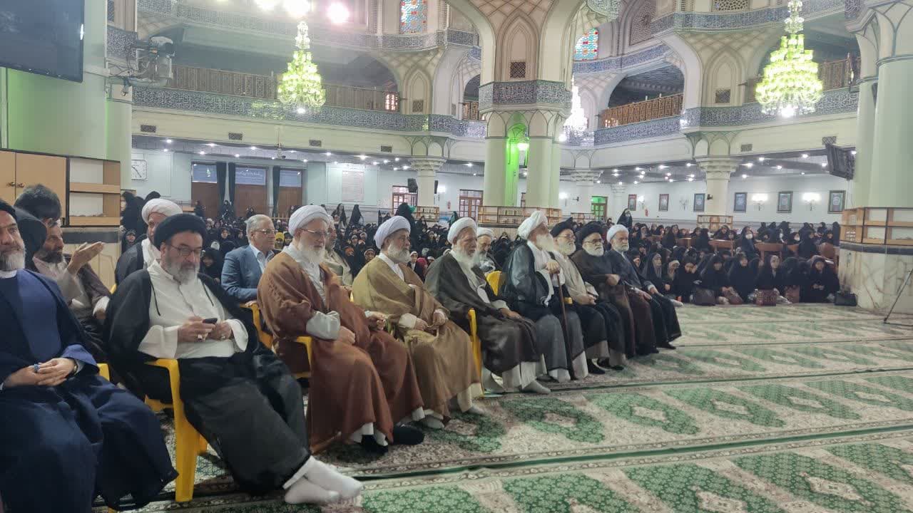 آغاز سال تحصیلی حوزه علمیه خواهران استان تهران/ تجلیل از برگزیدگان استانی و کشوری