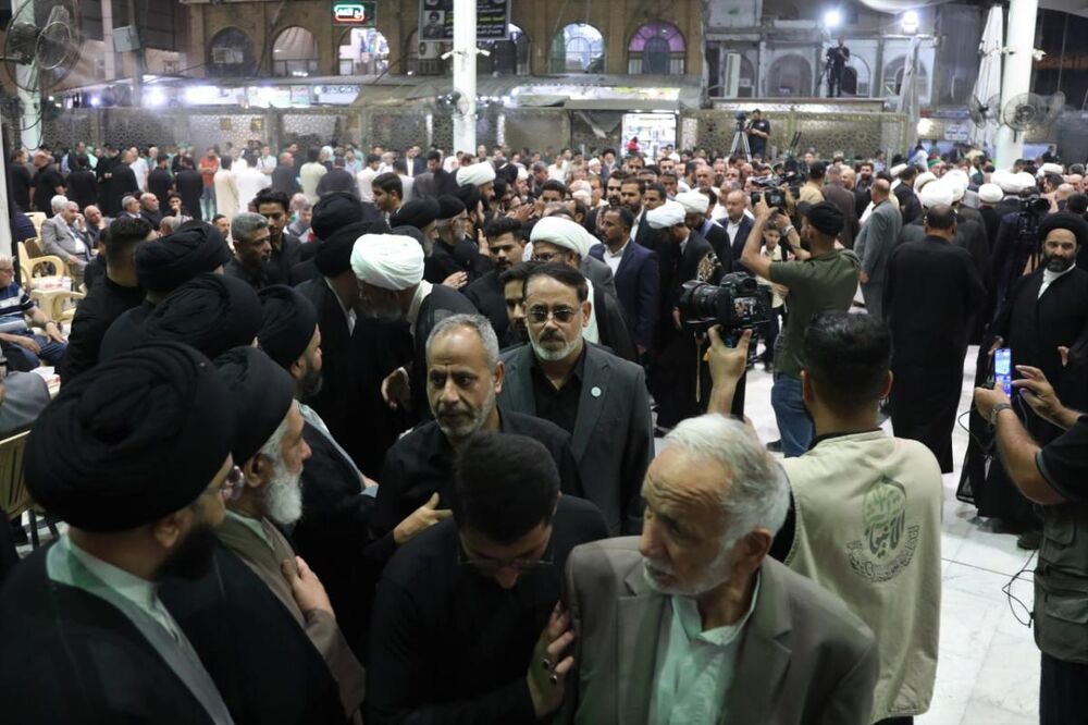 حضور هیئتی از تولیت مسجدکوفه در مجلس ترحیم«آیتالله الخرسان»+عکس