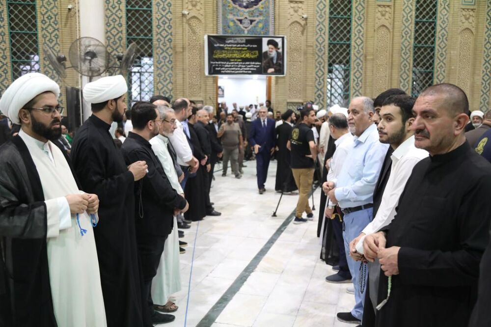 حضور هیئتی از تولیت مسجدکوفه در مجلس ترحیم«آیت‌الله الخرسان»+عکس