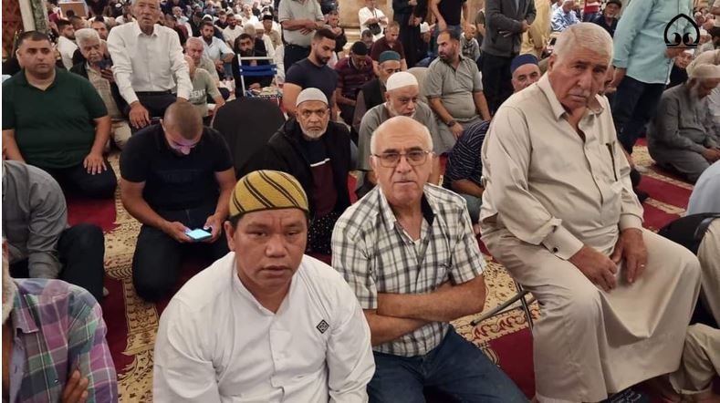 هزاران فلسطینی نماز صبح را در مسجد الاقصی ادا کردند+ فیلم و عکس