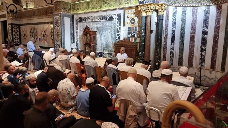 هزاران فلسطینی نماز صبح را در مسجد الاقصی ادا کردند+ فیلم و عکس