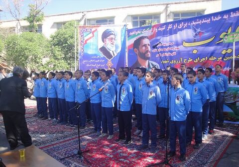 این مسجد و بچه‌هایش رفاقت دیرینه با شهدا دارند