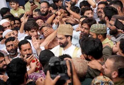 هند رهبر مسلمان جناح میانه رو ائتلاف کنفرانس حریت کشمیر را آزاد کرد