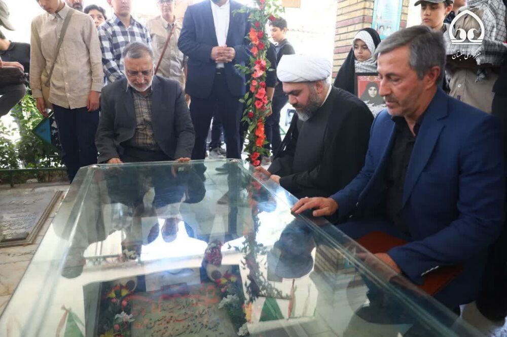 گزارش تصویری از سیزدهمین زنگ دانشآموز شهید