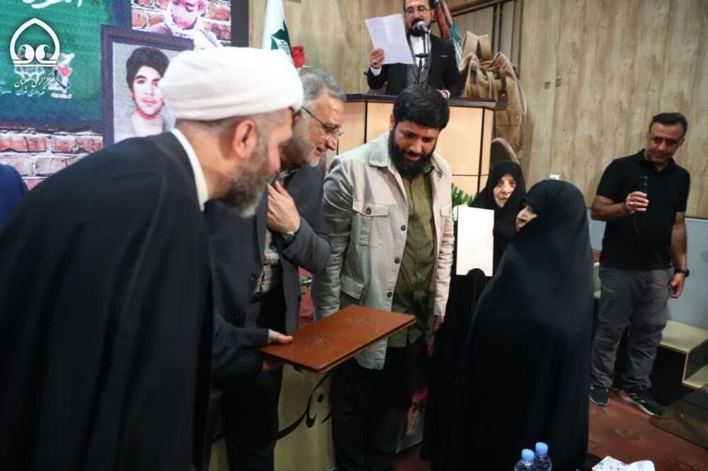 گزارش تصویری از سیزدهمین زنگ دانشآموز شهید