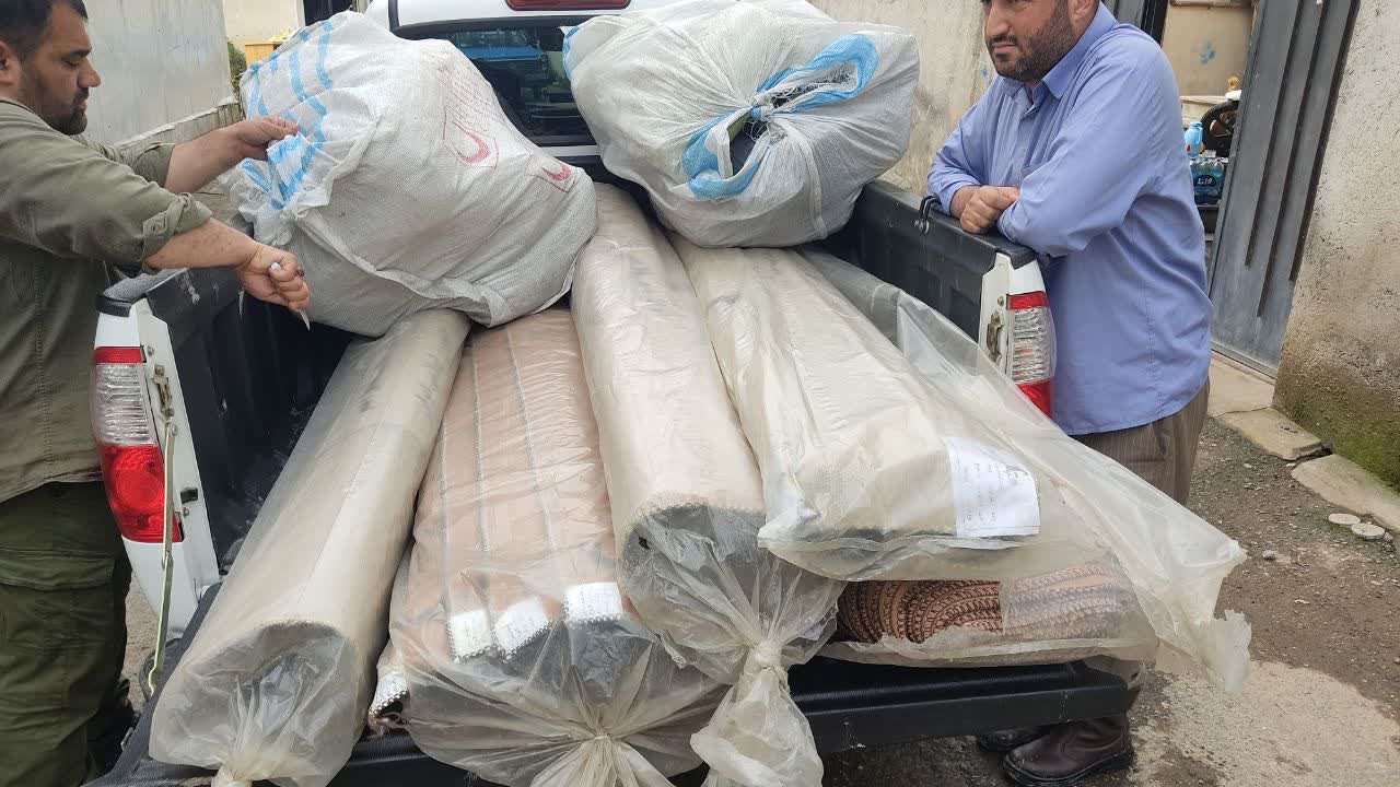 همت بچه مسجدی ها در کمک به سیل زدگان آستارا/ وقتی صدای همدلی از مسجد بلند می شود