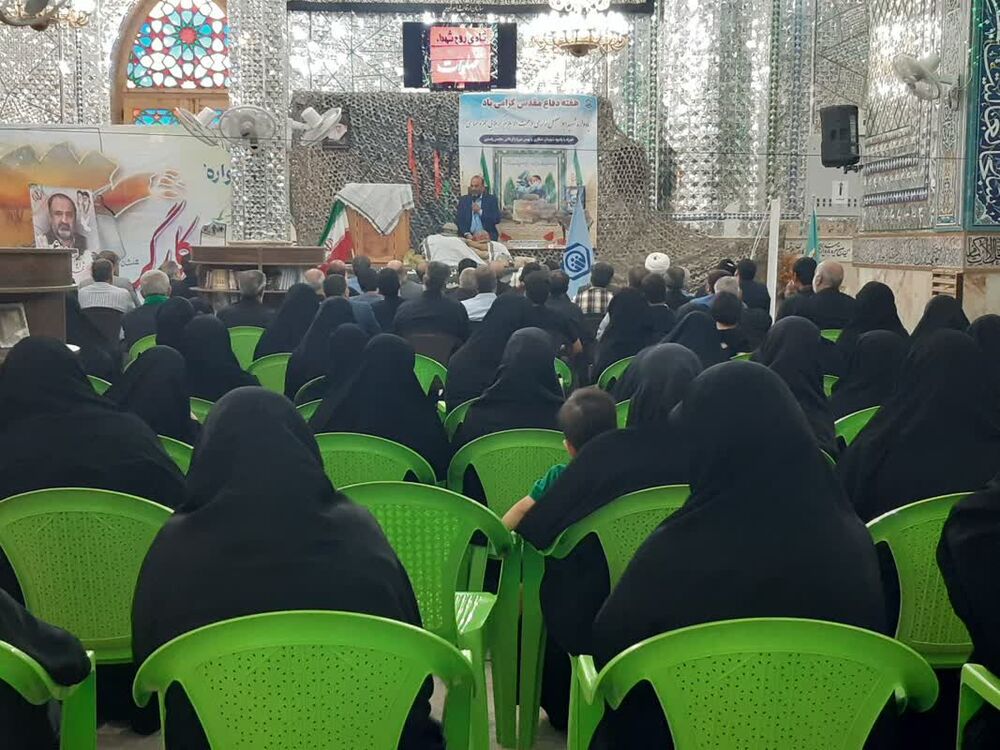 افتخارات امروز را مدیون خون شهداییم/ خدمت به مردم ادامه دادن راه شهداست