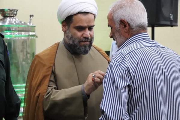 چای روضه نظر کرده ارباب است/ همایش تجلیل از چایی ریزان هیئت های مذهبی ملایر