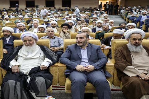 سی و پنجمین همایش بزرگ وحدت با حضور ۵۰۰ نفر از علمای شیعه و سنی در کرمانشاه برگزار شد