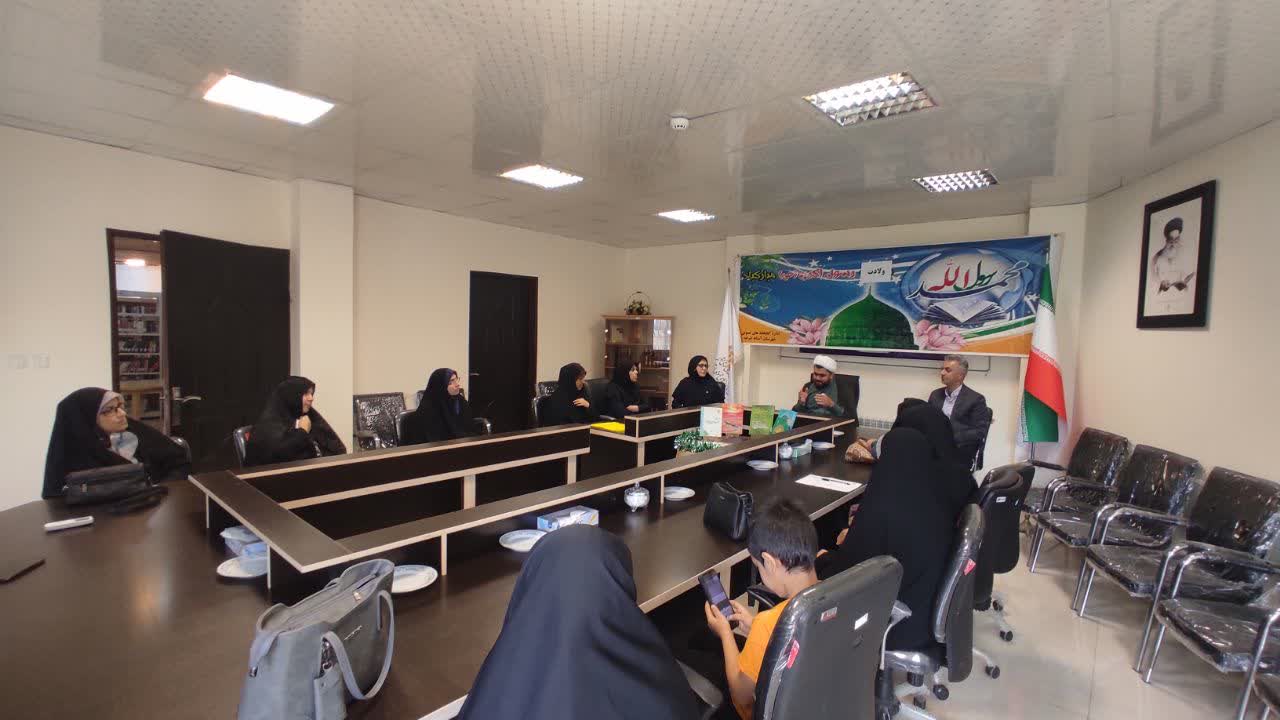 برگزاری نشست ادبی با موضوع نگاهی به زندگی پیامبر و امام صادق(ع)