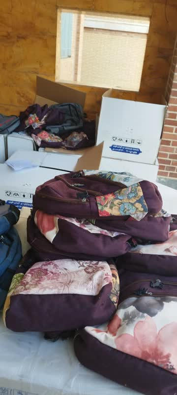 بچههای مسجد پویش «مشق احسان» را برای دانشآموزان محروم اجرا میکنند