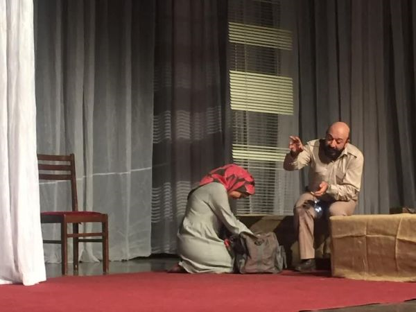 روایت متفاوت از زوایای زندگی شهید چمران در نمایش «تکههای سنگین سرب» بچههای مسجد