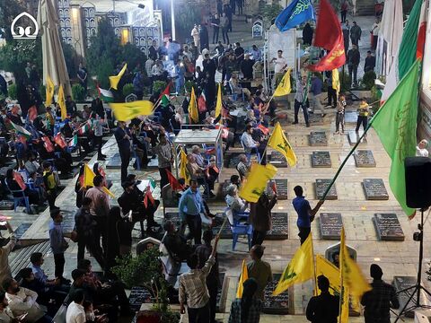 فیلم| جشن پیروزی مقاومت در جوار مزار حاج قاسم