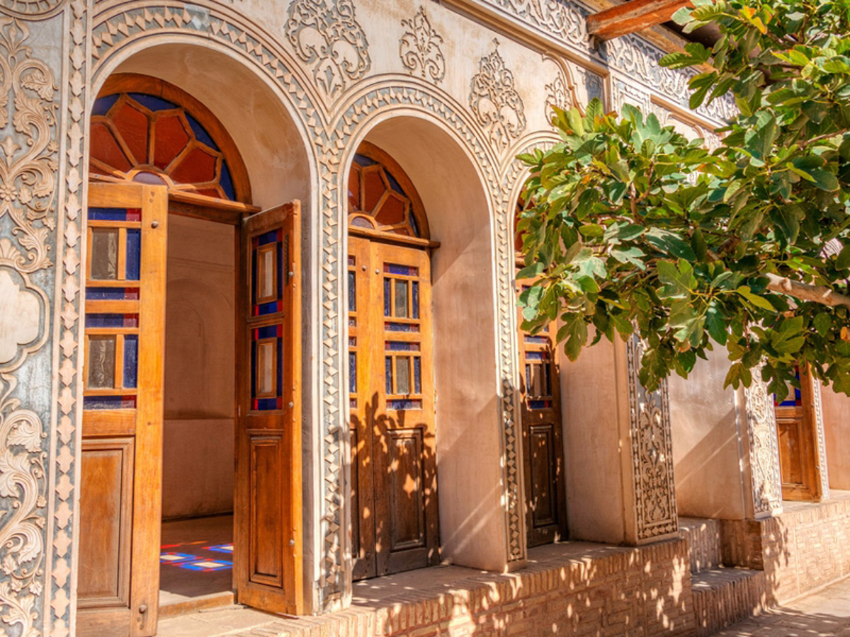 حفظ ارزش‌ها و معنویت بخشیدن به محیط خانه‌؛ مهمترین مبانی معماری اسلامی ایرانی است