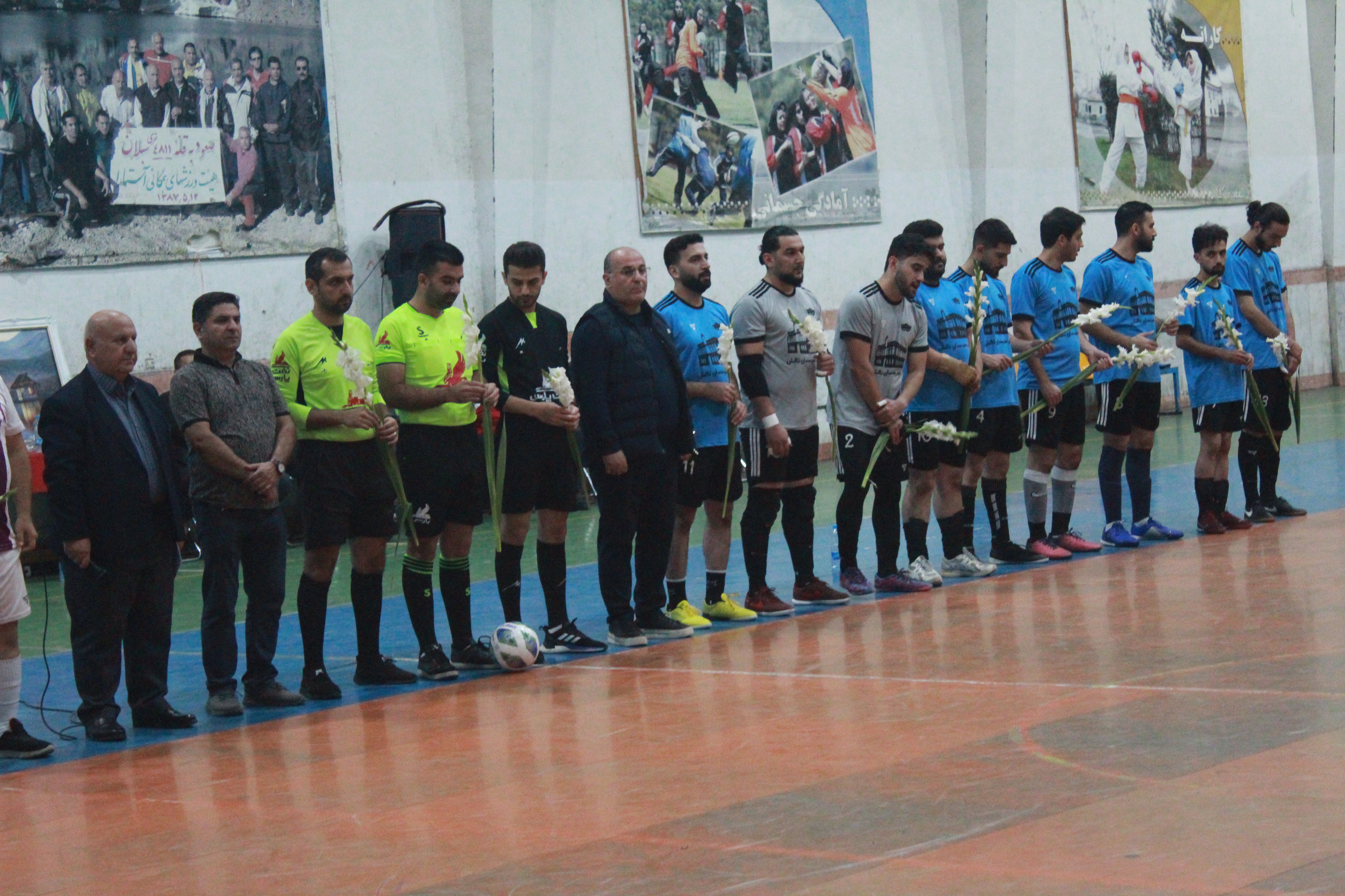 برگزاری مسابقه خیریه فوتسال بین تیم هنرمندان آستارا و تالش / هنرمندان به یاری سیلزدگان شتافتند