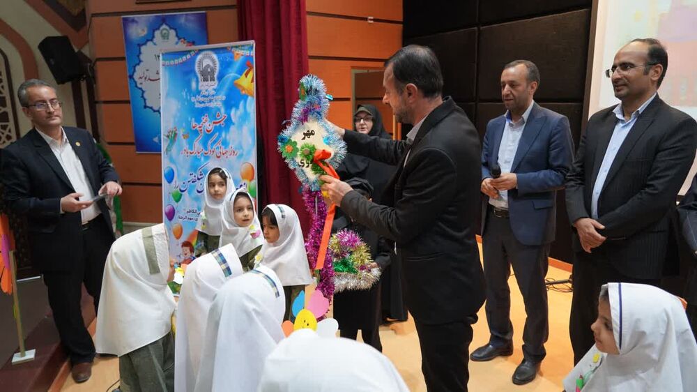 گزارش تصویری/جشن غنچه ها در طبس