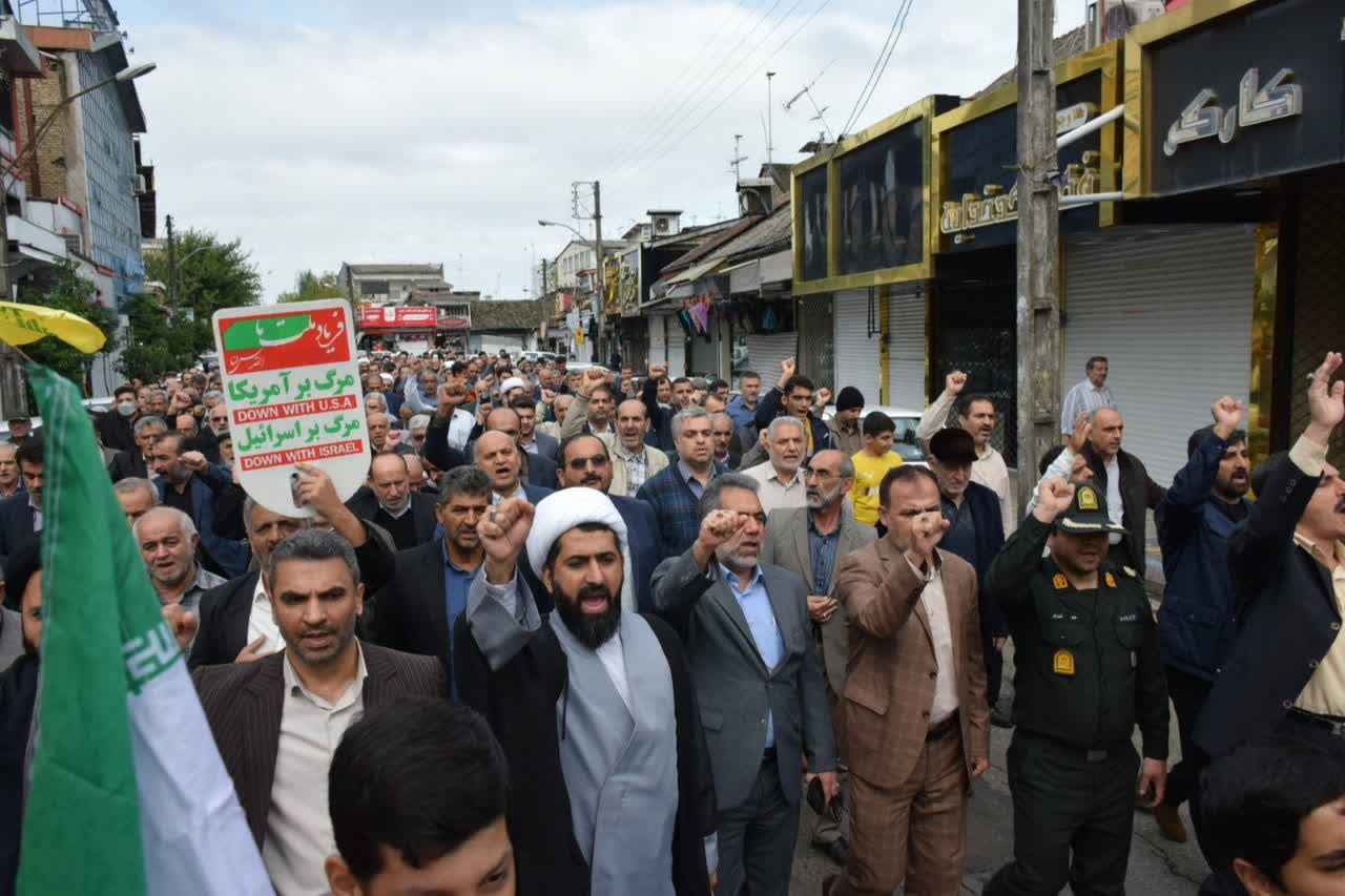 خروش مرزنشینان در دفاع از ملت فلسطین/ شعار مرگ بر اسرائیل در آستارا طنین‌انداز شد