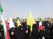 مردم مشهد در میدان فرودگاه به استقبال امام آفریقا رفتند