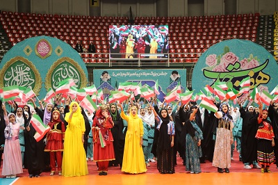 اجرای سرود «آقا اجازه» با حضور دهه هشتادی ها و نودیها در ارومیه