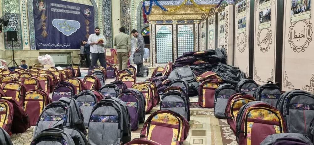 لبخند به آینده/ بچه مسجدیها امید را به دل دانشآموزان نیازمند آوردند