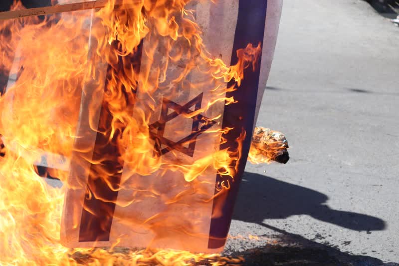 خروش ملایریها علیه جنایتهای رژیم کودککش صهیونیستی