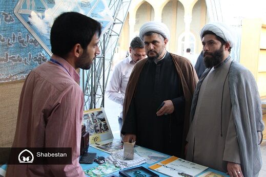بازدید مشاور رئیس ستاد کانون‌های مساجد کشور از نمایشگاه دستاوردها و توانمندی‌های مساجد استان قم