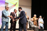 گروه های منتخب نخستین جشنواره ملی آیینی سنتی ترک زبانان کشور در زنجان تجلیل شدند