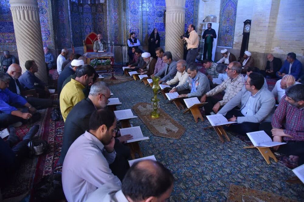 مسجدی برای همه نسلها در ماه مهمانی خدا