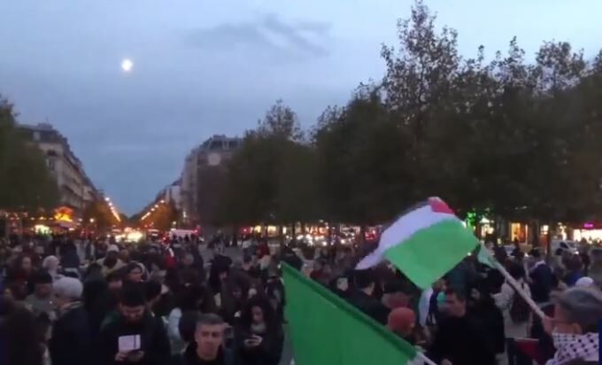 اعتراض فرانسویها به اظهارات مکرون درباره مقایسه حماس با داعش + تصویر